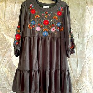 Savanna Jane olive Gree Embroidered Floral Dress; Sz M